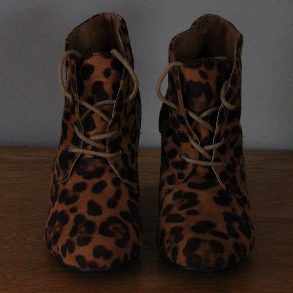 Dots Animal Print Ankle Wedge Boots - Picture 1 of 7